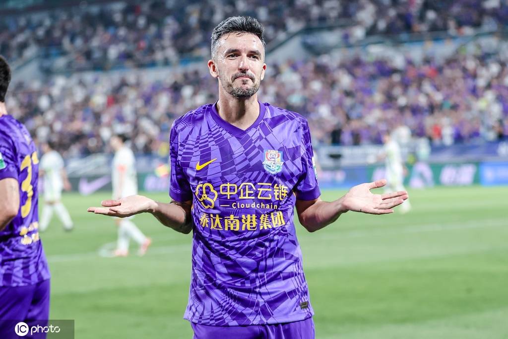 中超-王秋明基萊斯破門哈達(dá)斯雙響 津門虎4-0大勝三鎮(zhèn)